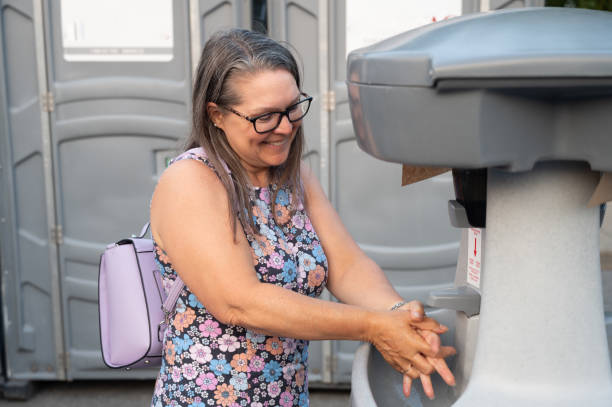 Best Portable toilet rental cost  in Captains Cove, VA